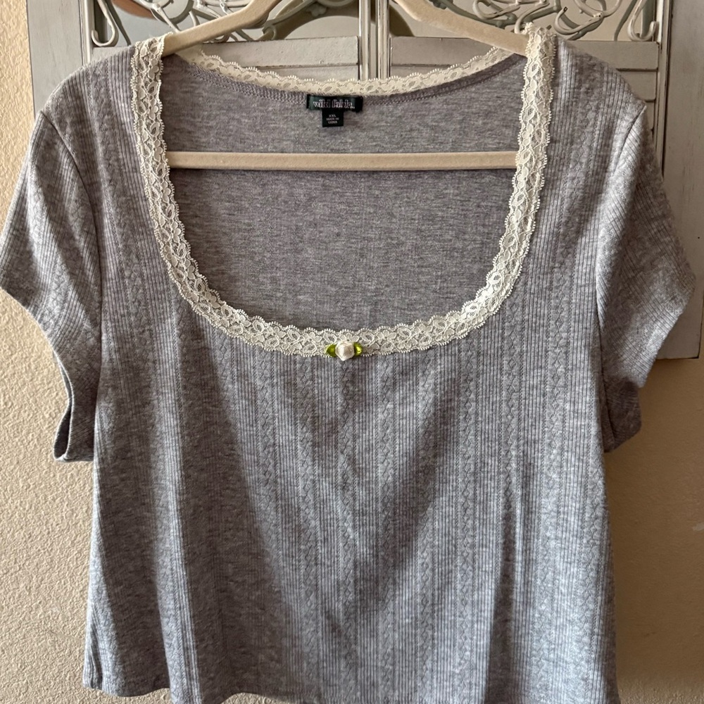 Wild Fable Gray Lace Trim Short Sleeve Top